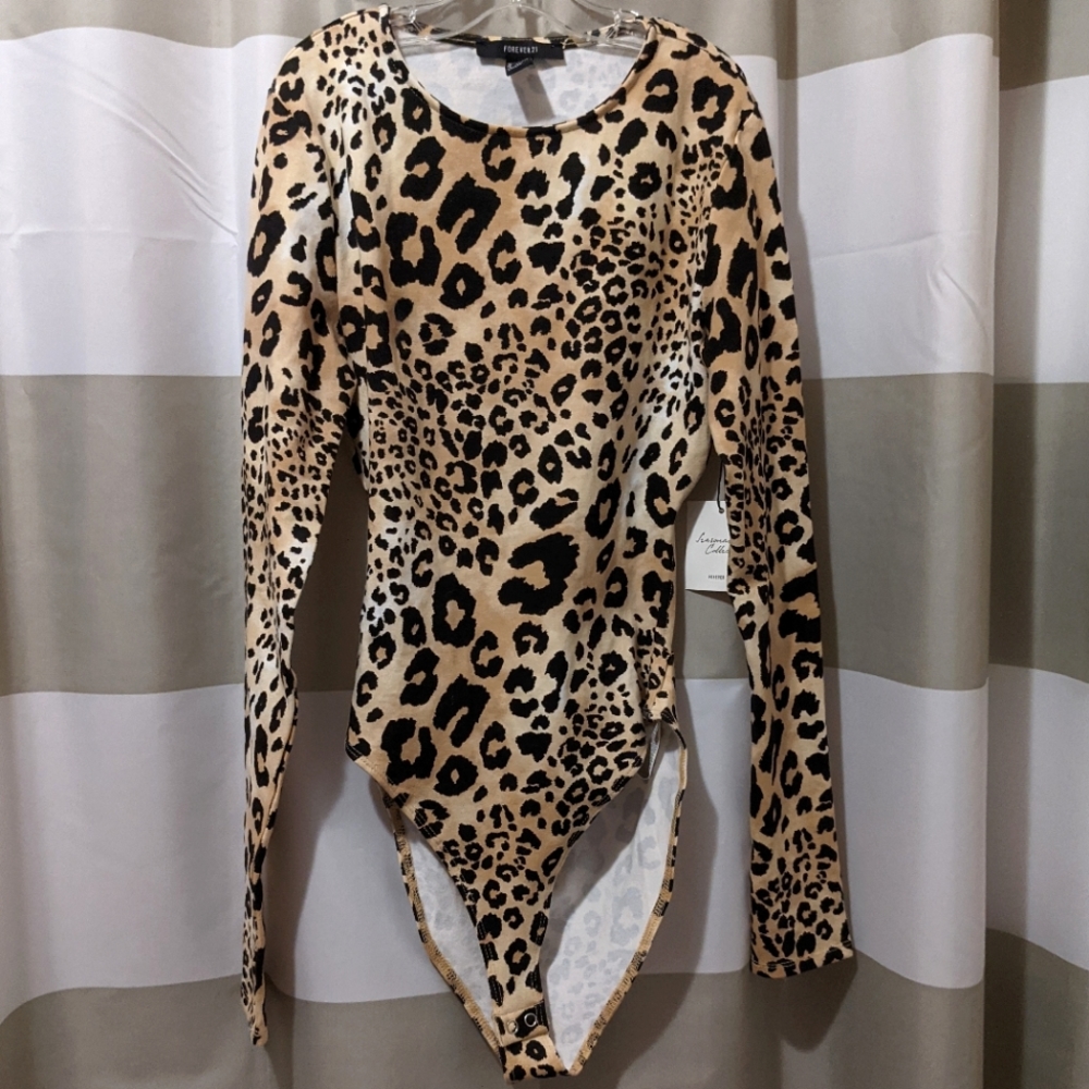 NWT Leopard print fitted body suit. Forever 21. women's size medium